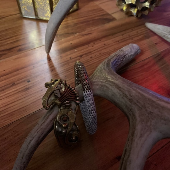 🔺4/$20🔺 ‼️Bundle & save‼️ pair of bracelets - Picture 4 of 5